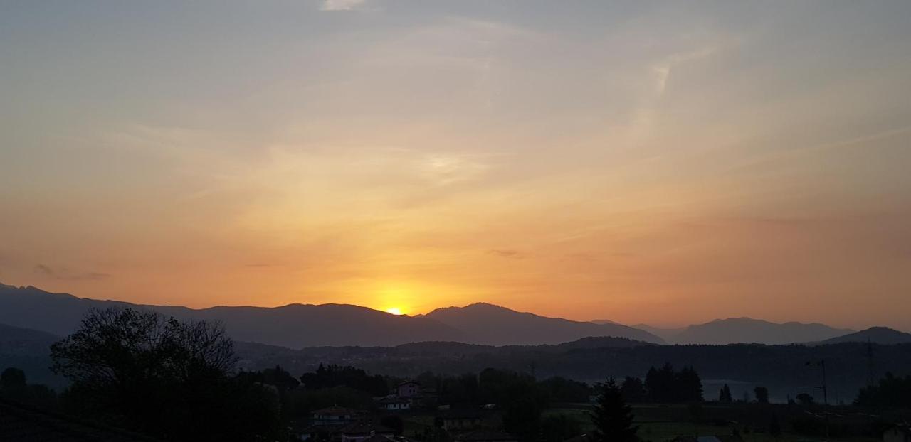 Casa Charlie Lägenhet Arcisate Exteriör bild